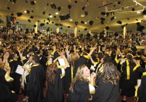 Erkal mezuniyet coşkusunu paylaştı